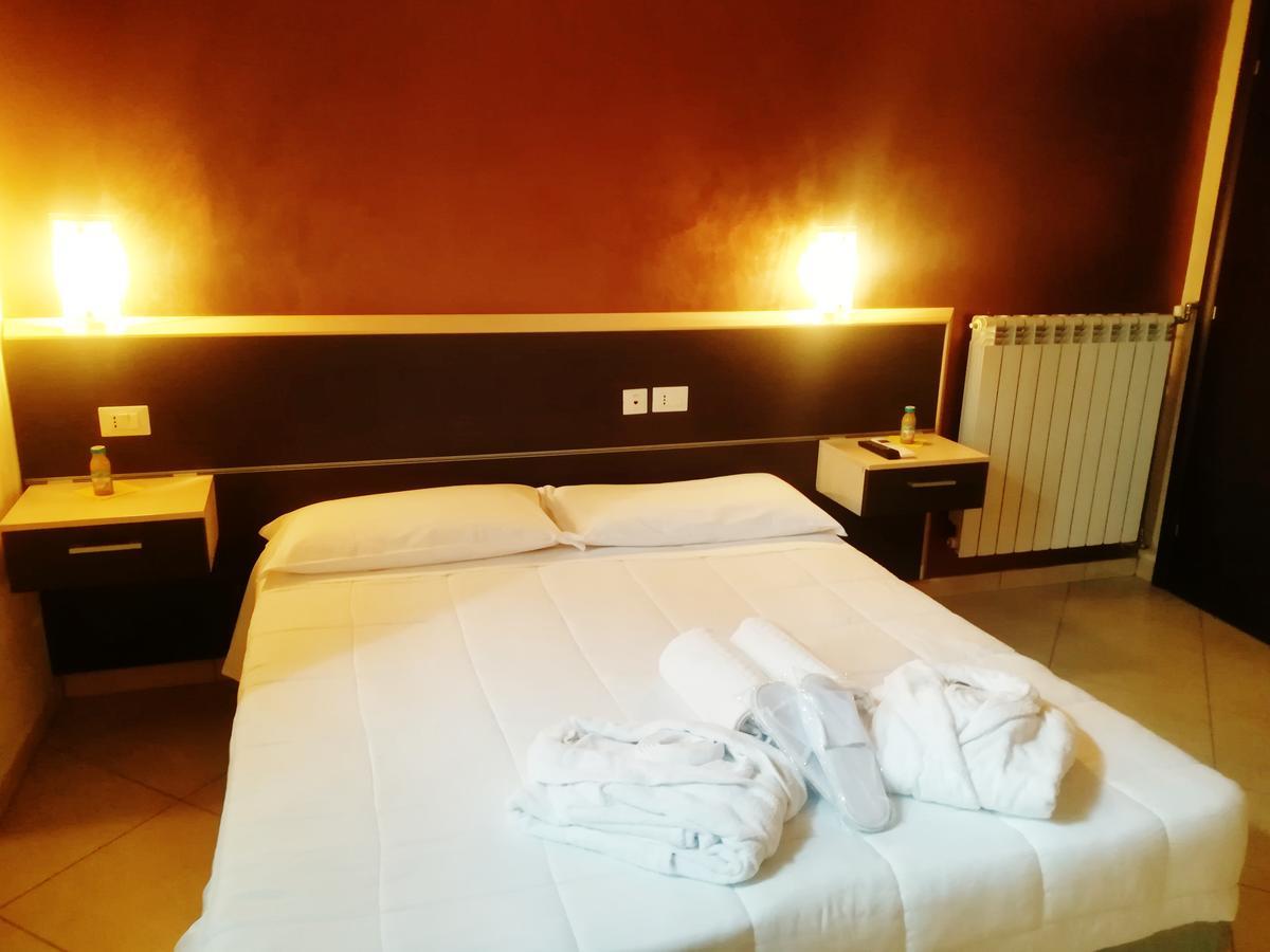 New Hotel Europa Crevalcore ภายนอก รูปภาพ